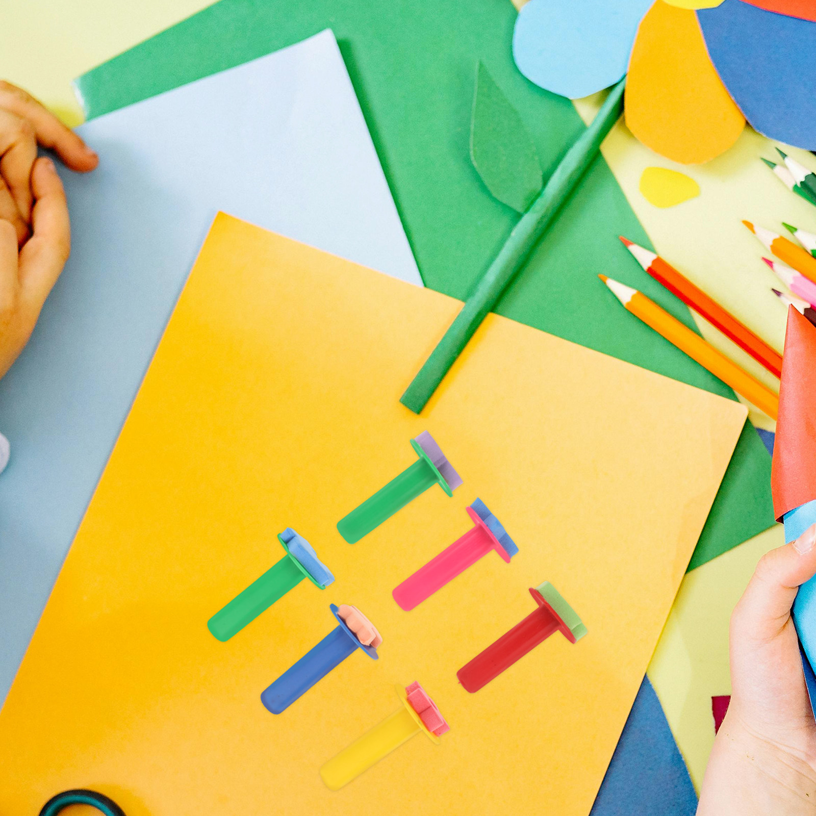 Kids Education Tools - 6個入り子供用スポンジスタンプセット 安全なEVAペイントブラシ 早期教育用描画ツール 漫画の形をした細かい運動能力を養う水性お絵かきツール
