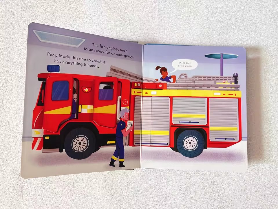 Usborne ピープインサイド 消防車の仕組みを知る 3D - Kids Education Books のレビューと価格