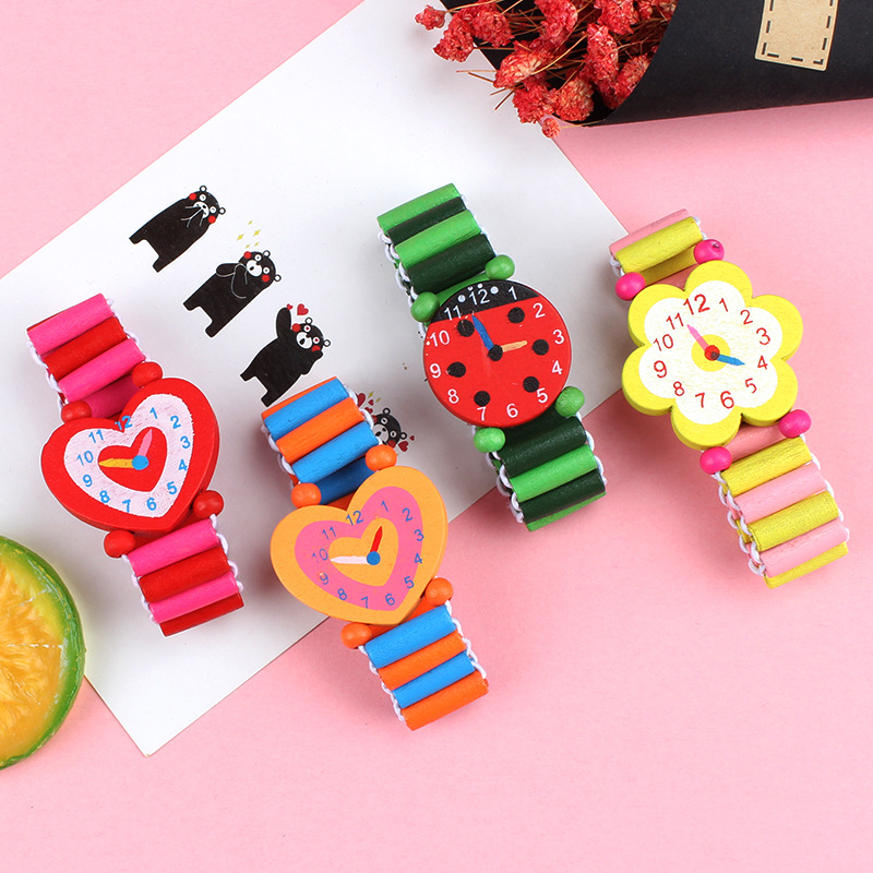 木製腕時計,3個ピース/ロットバッチ,漫画のキャラクター,手 - Kids Educational Watch のレビューと価格