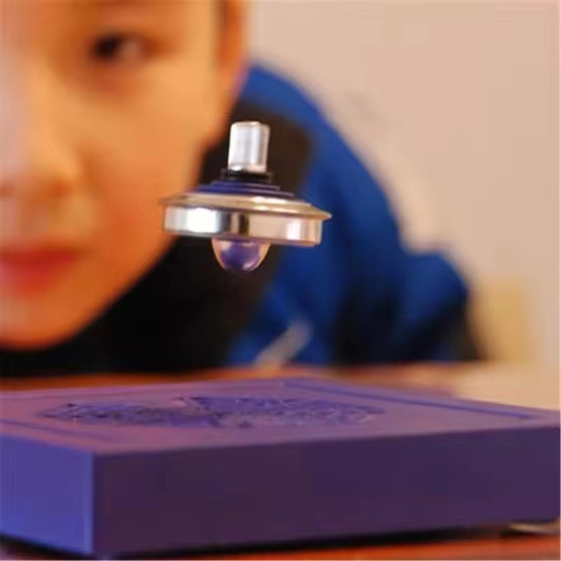 磁気浮上ジャイロスコープおもちゃ浮遊空飛ぶ円盤飛行物体子供の - Kids Education Tools のレビューと価格